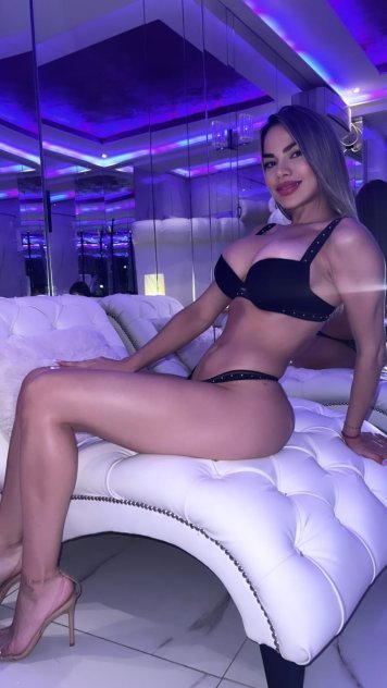 Kloe 100 vip latina female-escorts 
