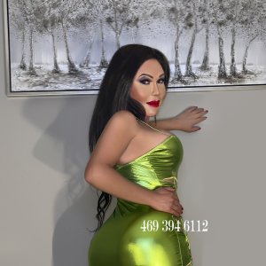 Ts Andressa available 