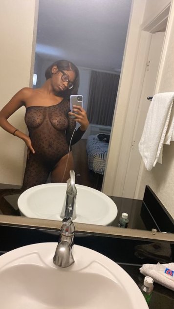 It’s Kenzie Baby🍫😩  