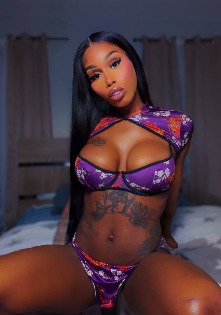 Danielle TS / TV Shemale Escorts Brooklyn