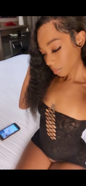 Krislyn Escorts Los Angeles