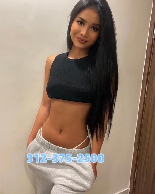 LISA👑- Hot sexy asian outcalL Escorts Chicago