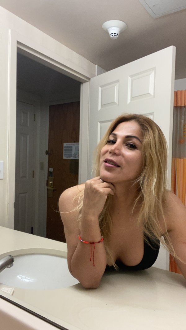 Beautiful hot ts Laura   