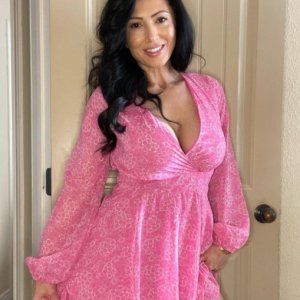 Bored, sexy housewife! spicy Latina, have a taste🥵