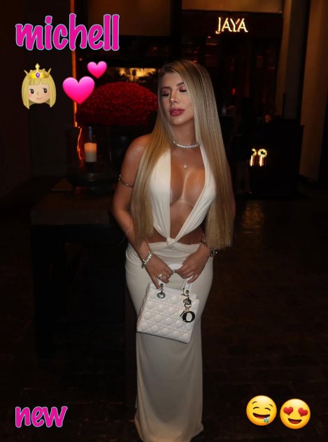 Natalia y milagros Colombians   