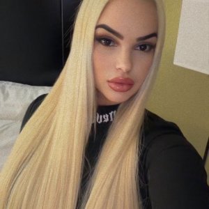 Sexy Hot Latina🔥 (954) 471-3894 Call Us