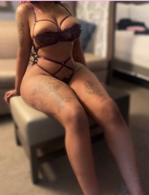 THICK AND CURVY 😋 COME ENJOY🍒 