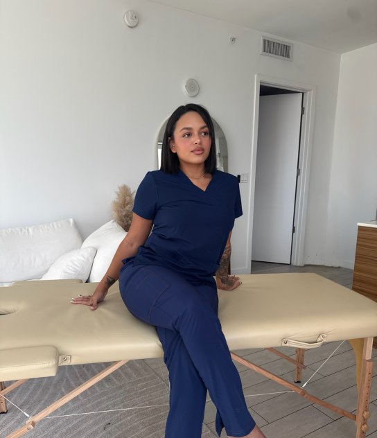 ✨ River — Massage Therapist in Downtown Miami ✨
