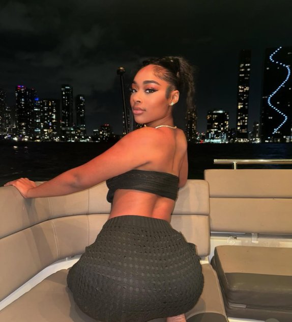 Raven Body Rubs Miami