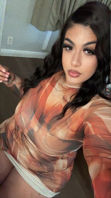 Selena  