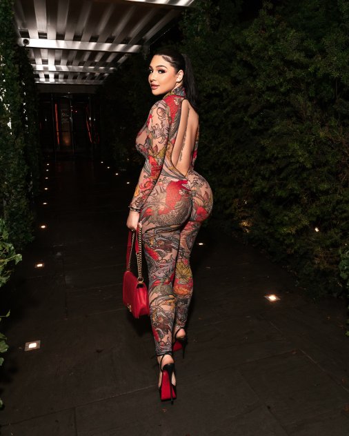 100% Real, 100% yours ;) LETS PARTY ❄️💦🎉🌲👅