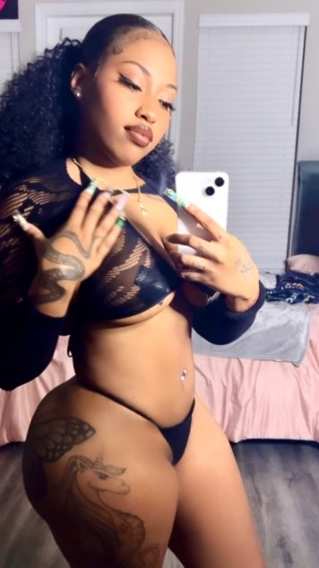 5 ⭐️ BEAUTY ! Pretty Face Small Waist W Big Booty To Match 💋💋🍑🤲🏾