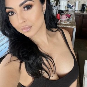 Confident, captivating, and ready to play