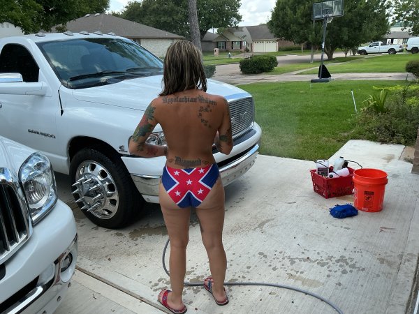 Hot Hillbilly  