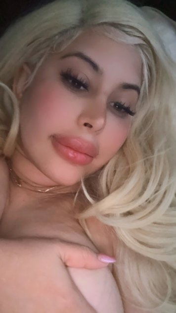 nikki crush Escorts Newark