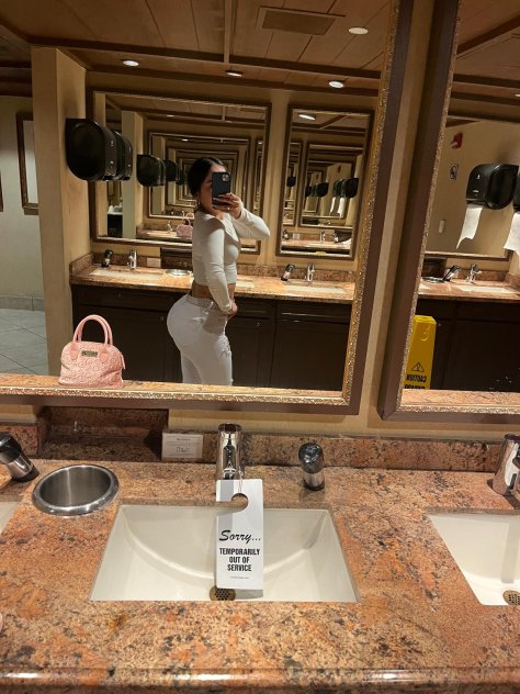 Latina 🇪🇨💦Ardiente🍆🤤  