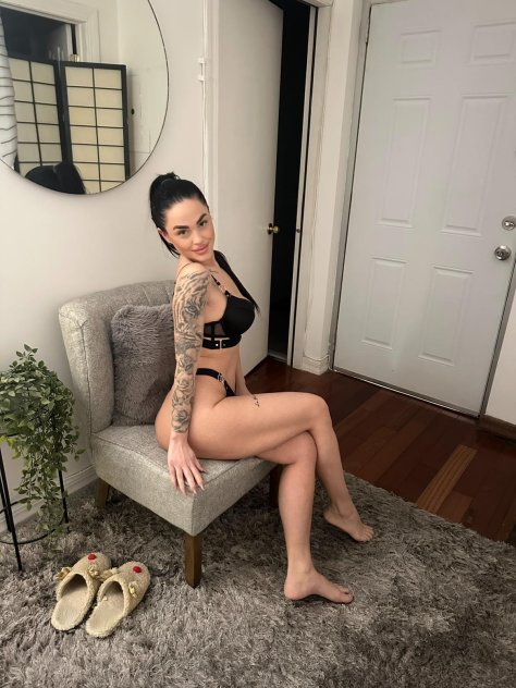 Melanie Escorts Manhattan