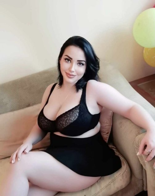 Sexy Busty Vikky Escorts Brooklyn