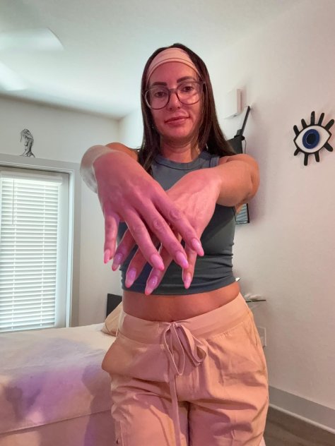 relaxing therapeutic massages  