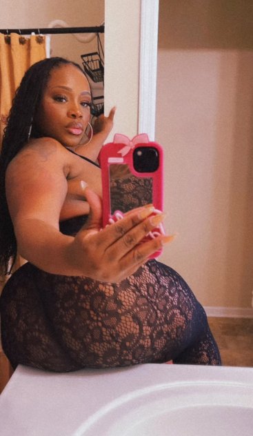 Mona Rose  