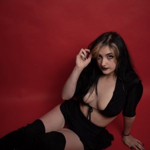 Youngest busty Goth girl/ Dommy mommy