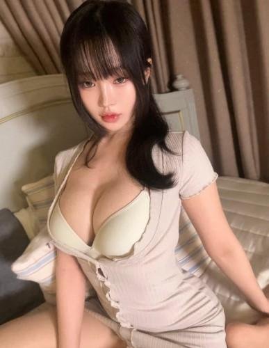  Title About 🍓New Girl🍓✨VVIP  