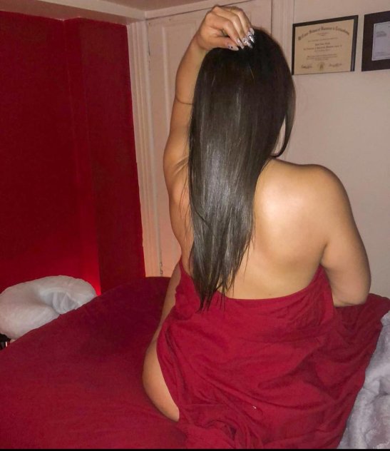 Busty Exotic Latina massage 