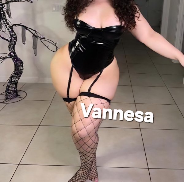 Latin girl 🍑🍑🍑🍑  