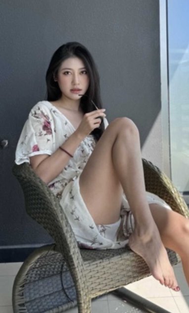 ⭐️New boss,⭐️ new girl  