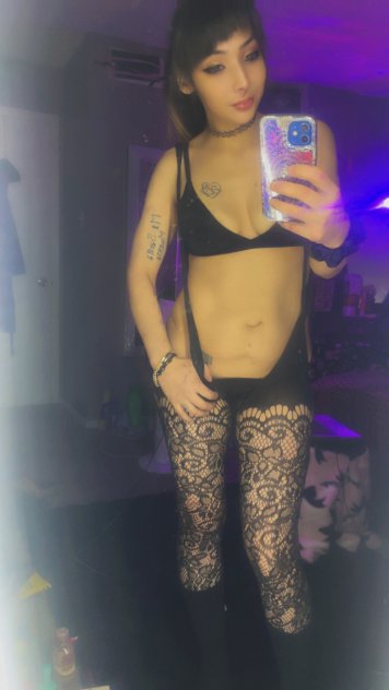 Sexxii Latina in the mood to Hangout