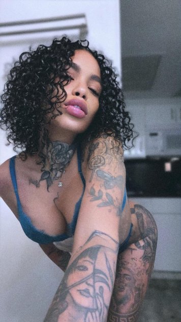 SORAYA ⚪🌸🔵 Escorts Miami