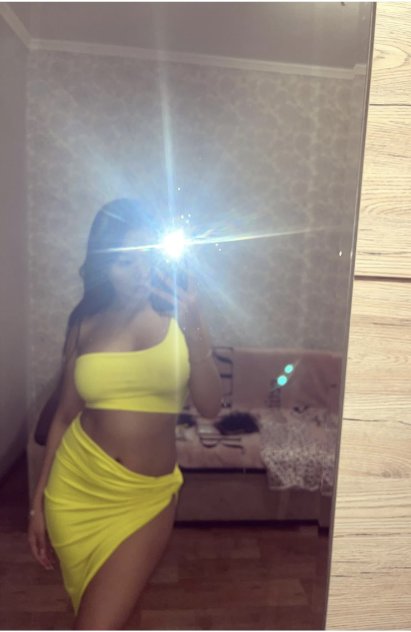 Curvy ,big boobs , young 