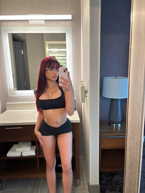 Eymi Escorts Chicago