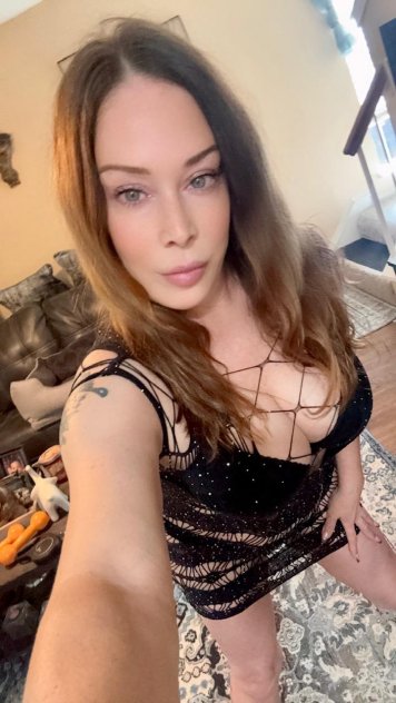 KENDALLS NAUGHTY GARDEN 💦👄👅  