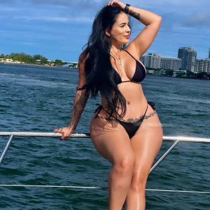 Latina Caliente (786) 459-0679 BBBJ GFE DATY