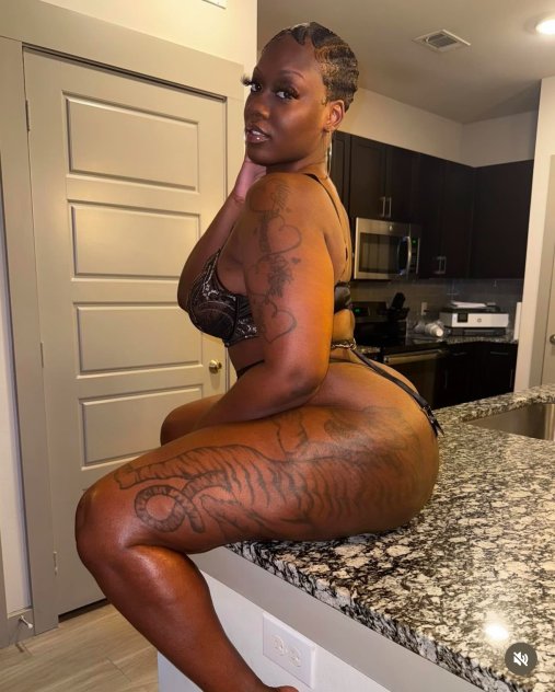 Armanii  Escorts Plano