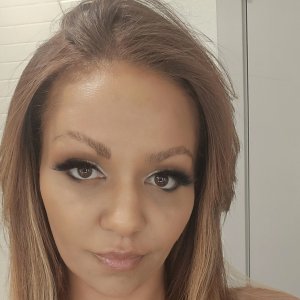 Petite 💋 Exotic 💋 Addictive 💋