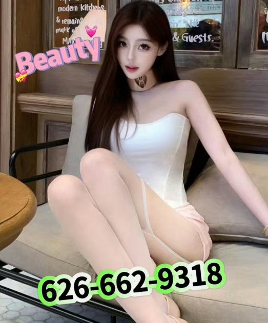 ♦️6 Asian and European girls♦️ Escorts Pasadena