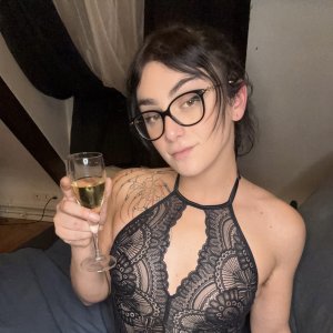 I’m  available for both incall and outcall