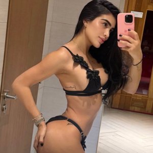 DeliciosaLatinaaa