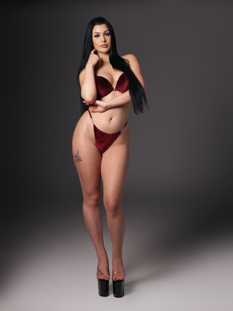 NEW🆕️Gina from Hungary   