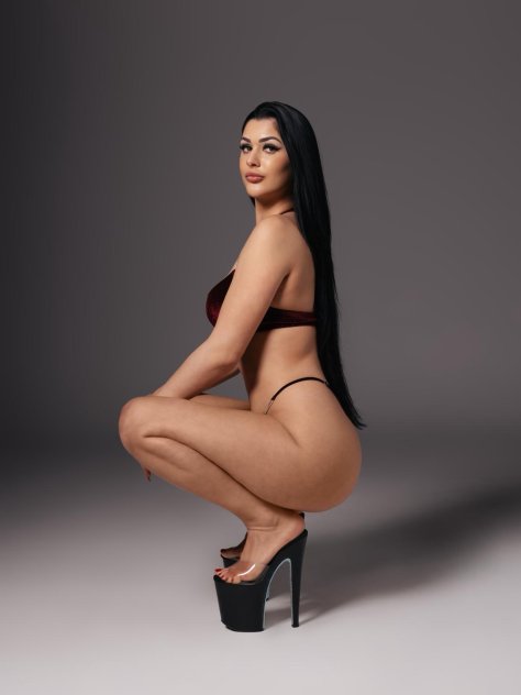 NEW🆕️Gina from Hungary   