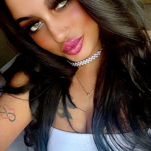 I DARE YOU TO COME SEE ME & NOT FALL IN LOVE.. XOXO💋🥂🇮🇳💘