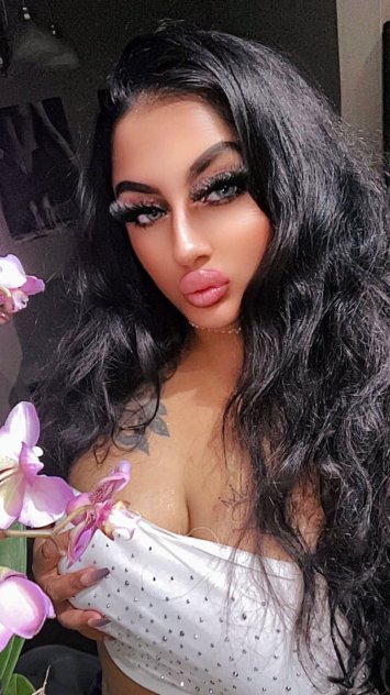 I dare you to call me, and not fall in love... XOXO🥂💋