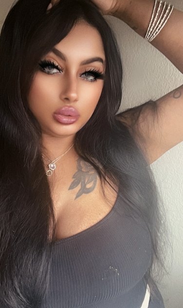 Ayashna, Innocently Naughty💋  