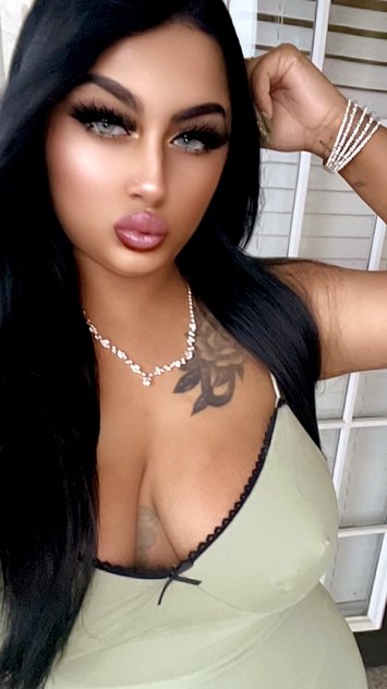 Ayashna, Innocently Naughty💋  