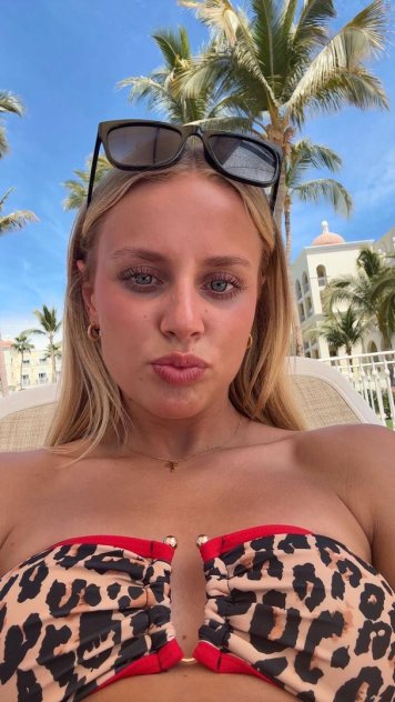 Cindy  Escorts Boston