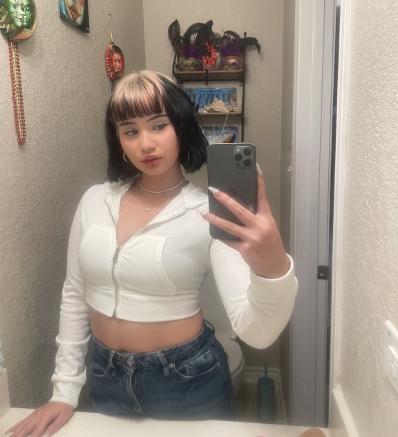 I’m available for both Incall and outcall services 