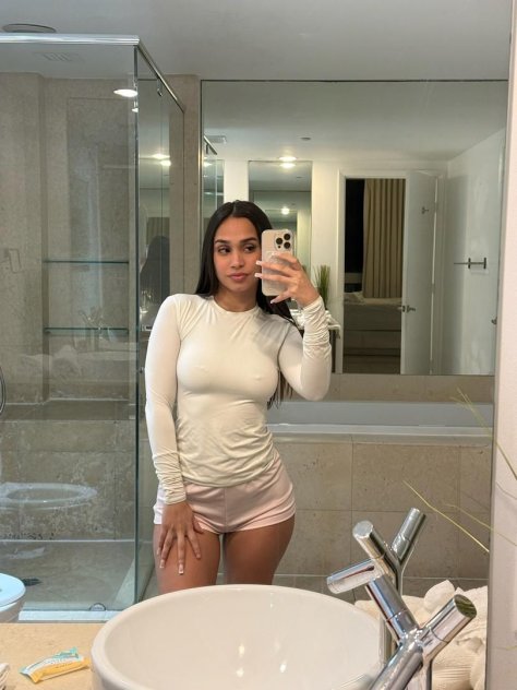 Available for the best service both incall and outcall 🥵🥵