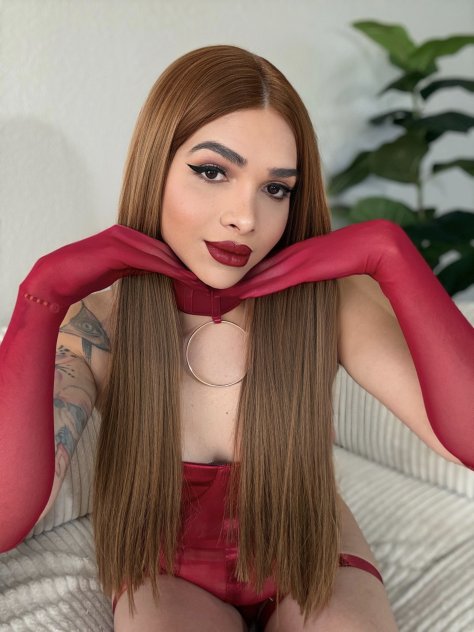 hermosa mujer trans versátil